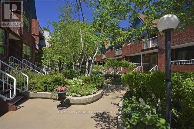 35 - 17 PEMBROKE STREET, Toronto, Ontario