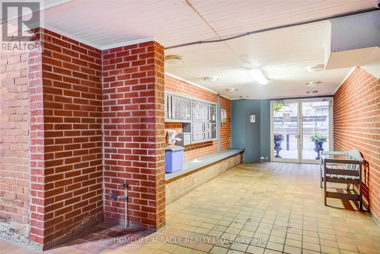 35 - 17 Pembroke Street, Toronto, Ontario  M5A 2N6 - Photo 5 - C12586328