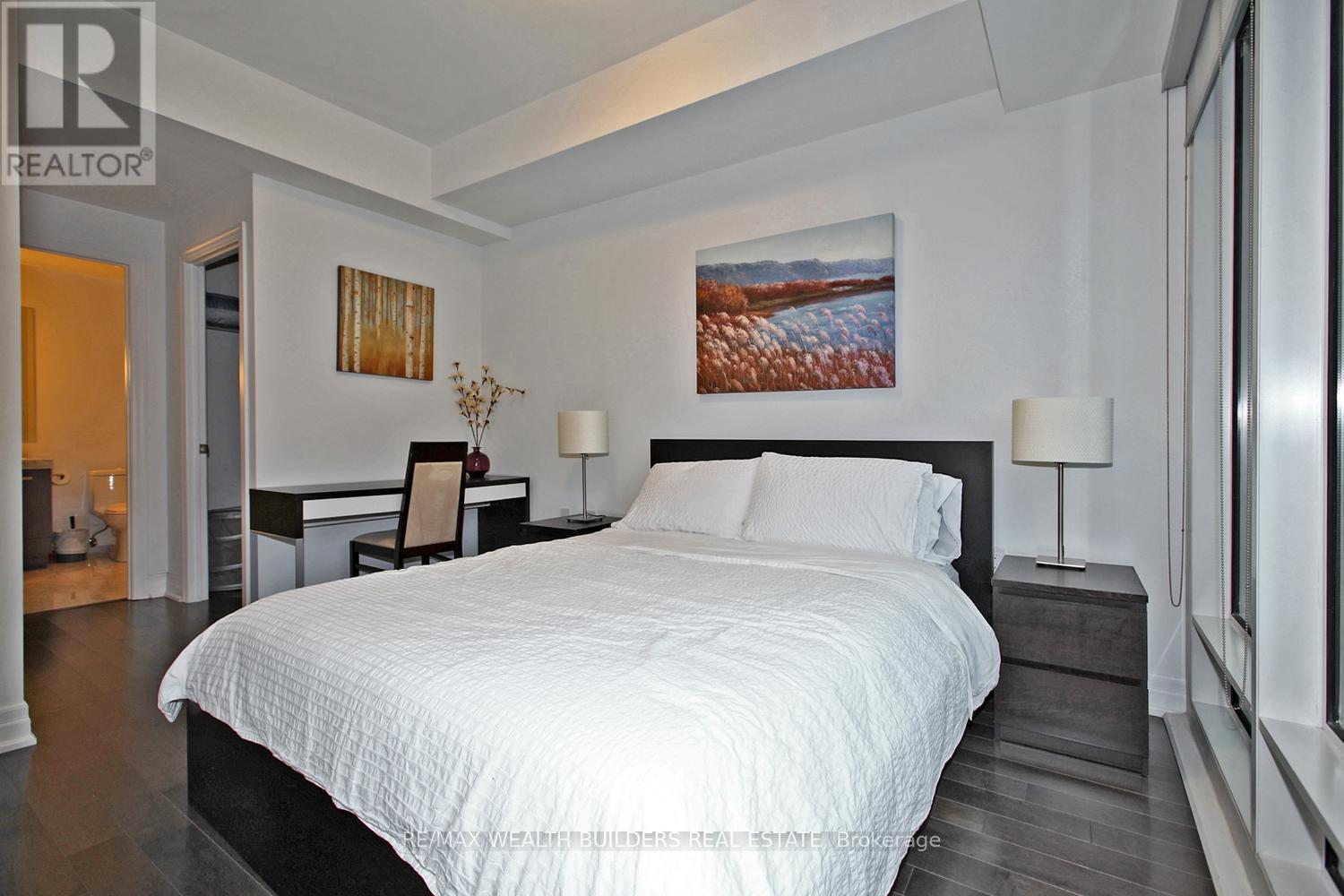 3512 - 8 The Esplanade Avenue, Toronto, Ontario  M5E 0A6 - Photo 17 - C12586444