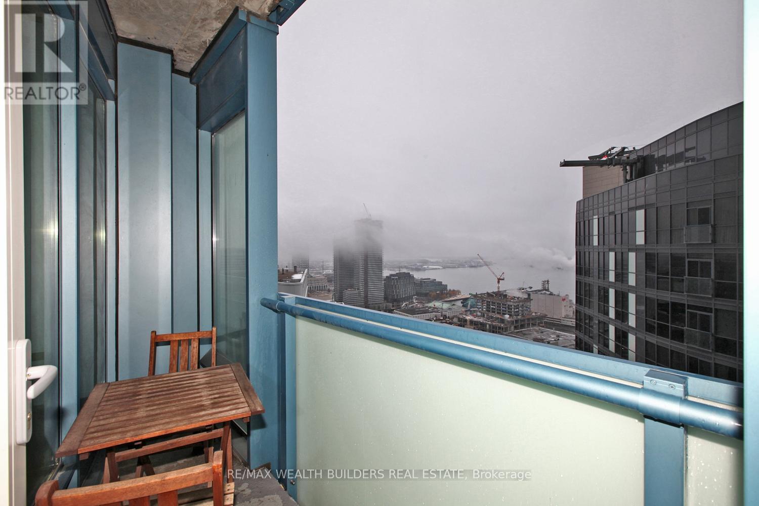 3512 - 8 The Esplanade Avenue, Toronto, Ontario  M5E 0A6 - Photo 23 - C12586444