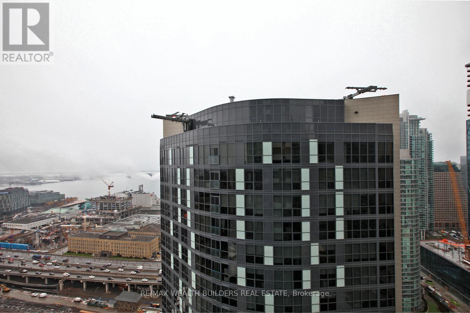 3512 - 8 The Esplanade Avenue, Toronto, Ontario  M5E 0A6 - Photo 26 - C12586444