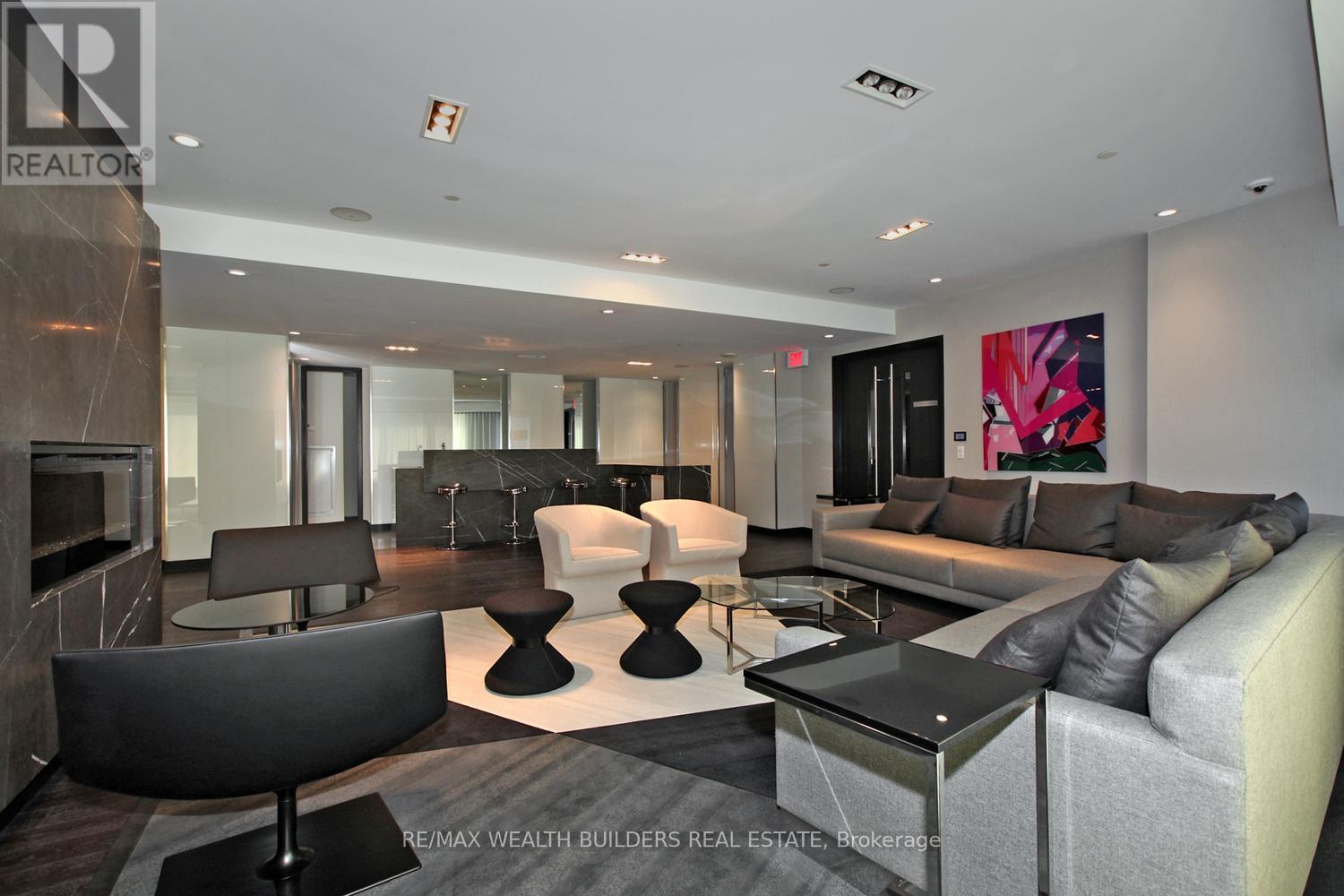 3512 - 8 The Esplanade Avenue, Toronto, Ontario  M5E 0A6 - Photo 34 - C12586444