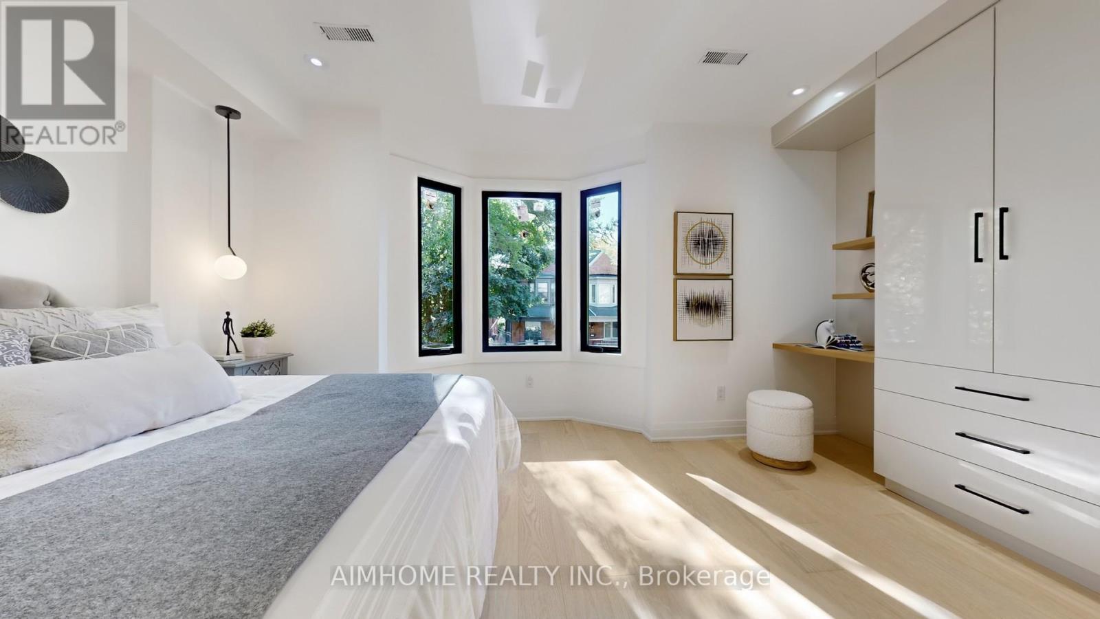 38 Sparkhall Avenue, Toronto, Ontario  M4K 1G5 - Photo 16 - E12586324