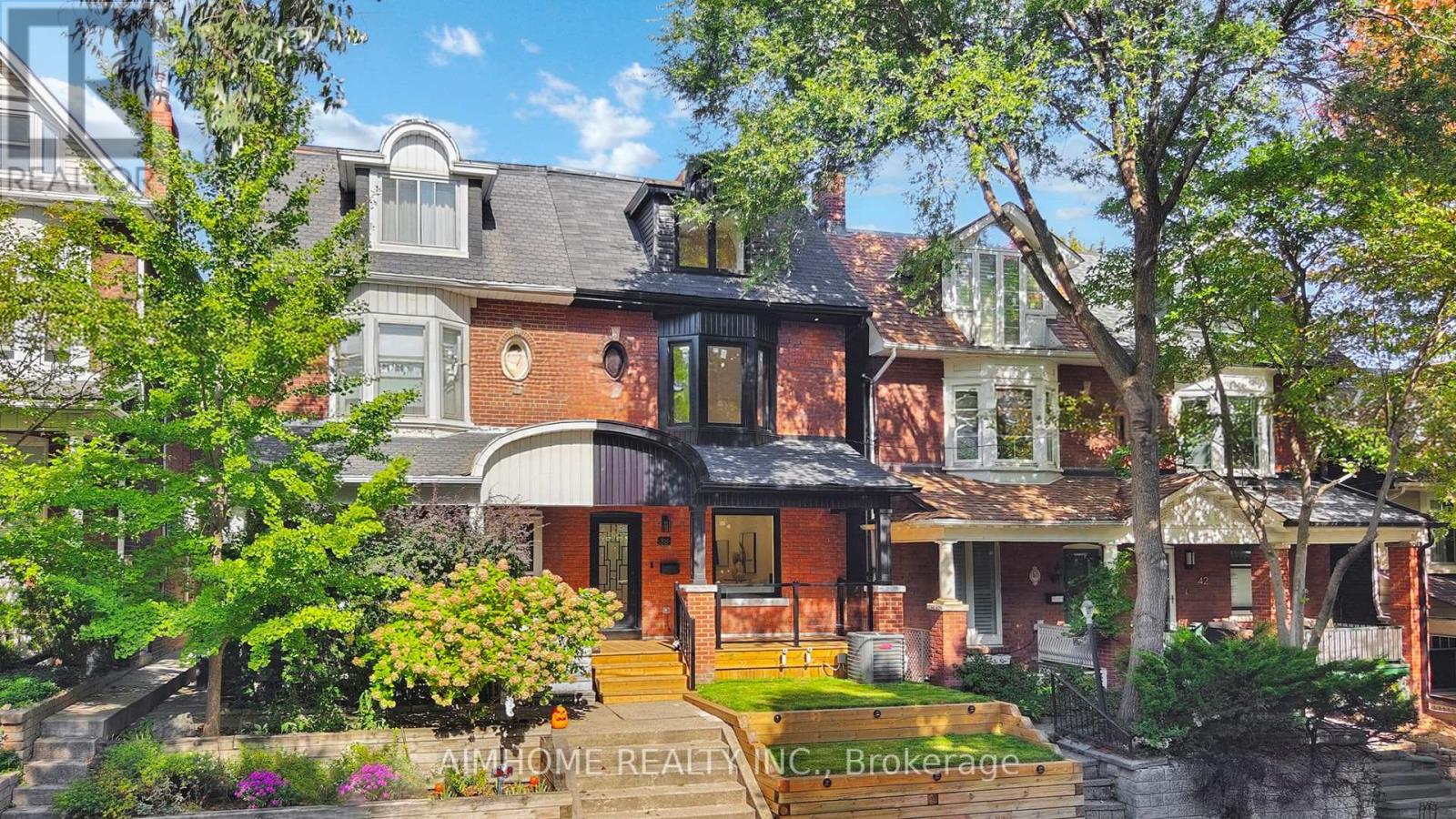 38 Sparkhall Avenue, Toronto, Ontario  M4K 1G5 - Photo 2 - E12586324