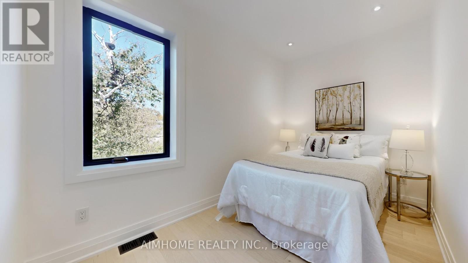 38 Sparkhall Avenue, Toronto, Ontario  M4K 1G5 - Photo 20 - E12586324