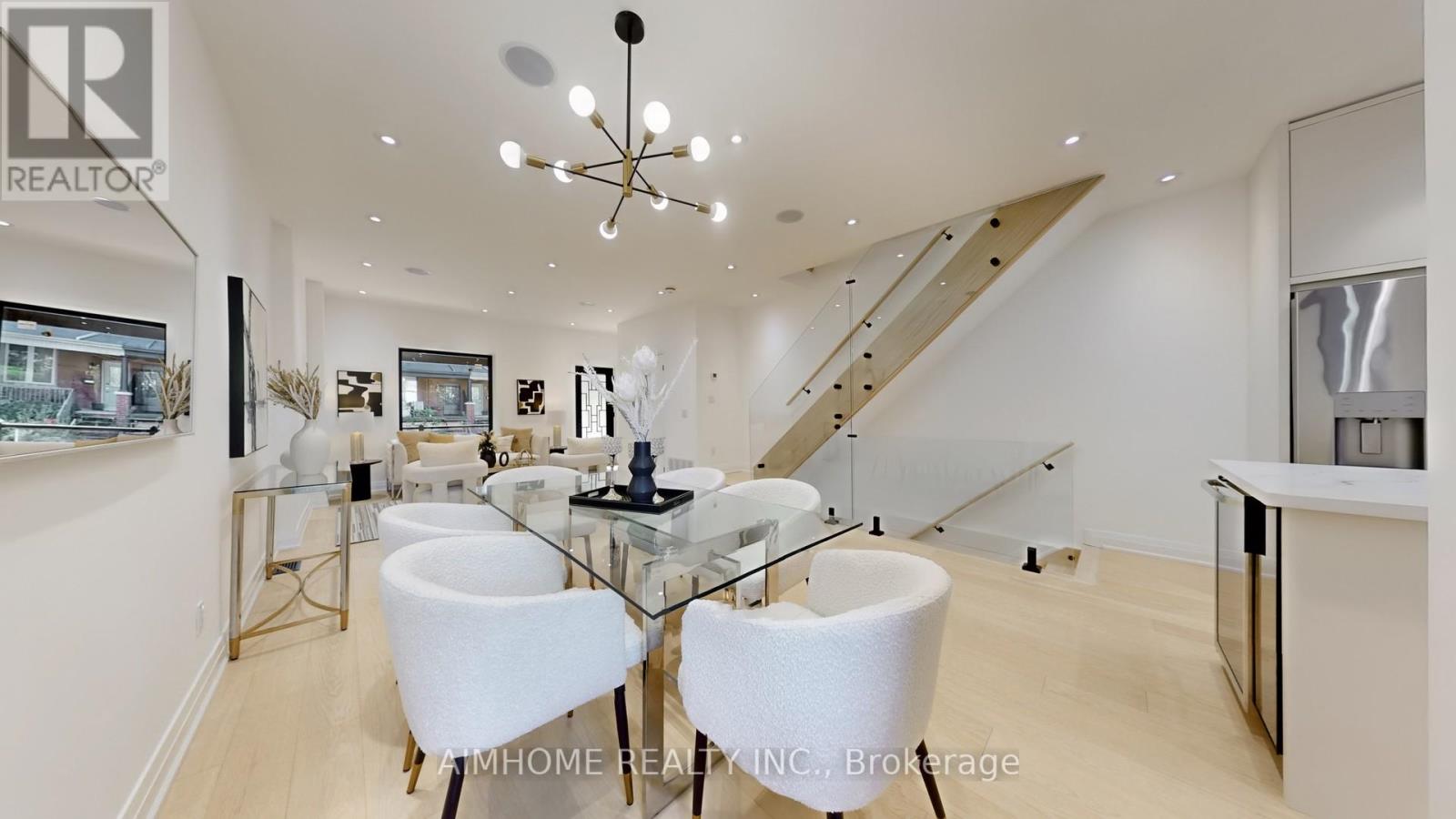 38 Sparkhall Avenue, Toronto, Ontario  M4K 1G5 - Photo 9 - E12586324