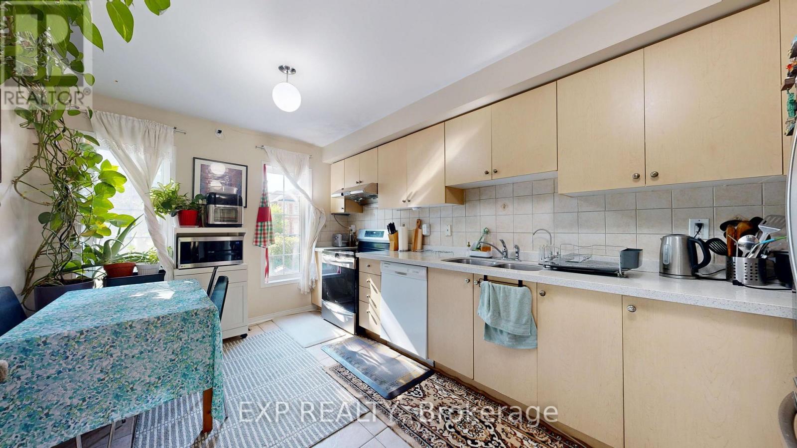 96 Conn Smythe Drive, Toronto, Ontario  M1J 3P5 - Photo 12 - E12586482