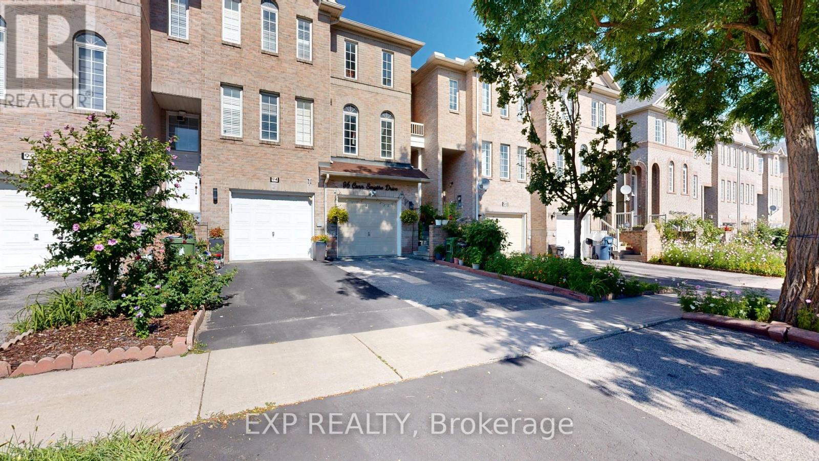 96 Conn Smythe Drive, Toronto, Ontario  M1J 3P5 - Photo 2 - E12586482