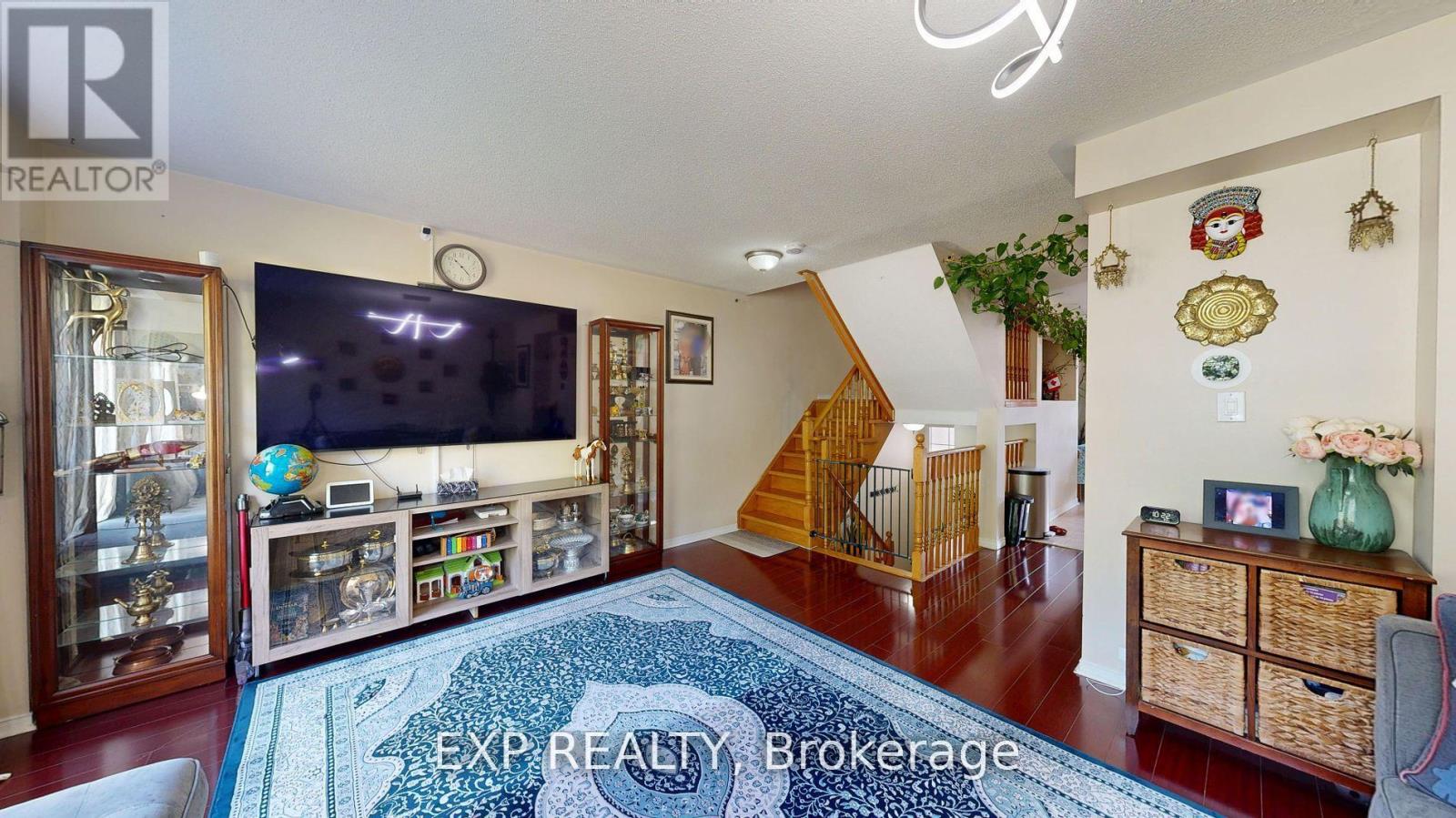 96 Conn Smythe Drive, Toronto, Ontario  M1J 3P5 - Photo 5 - E12586482