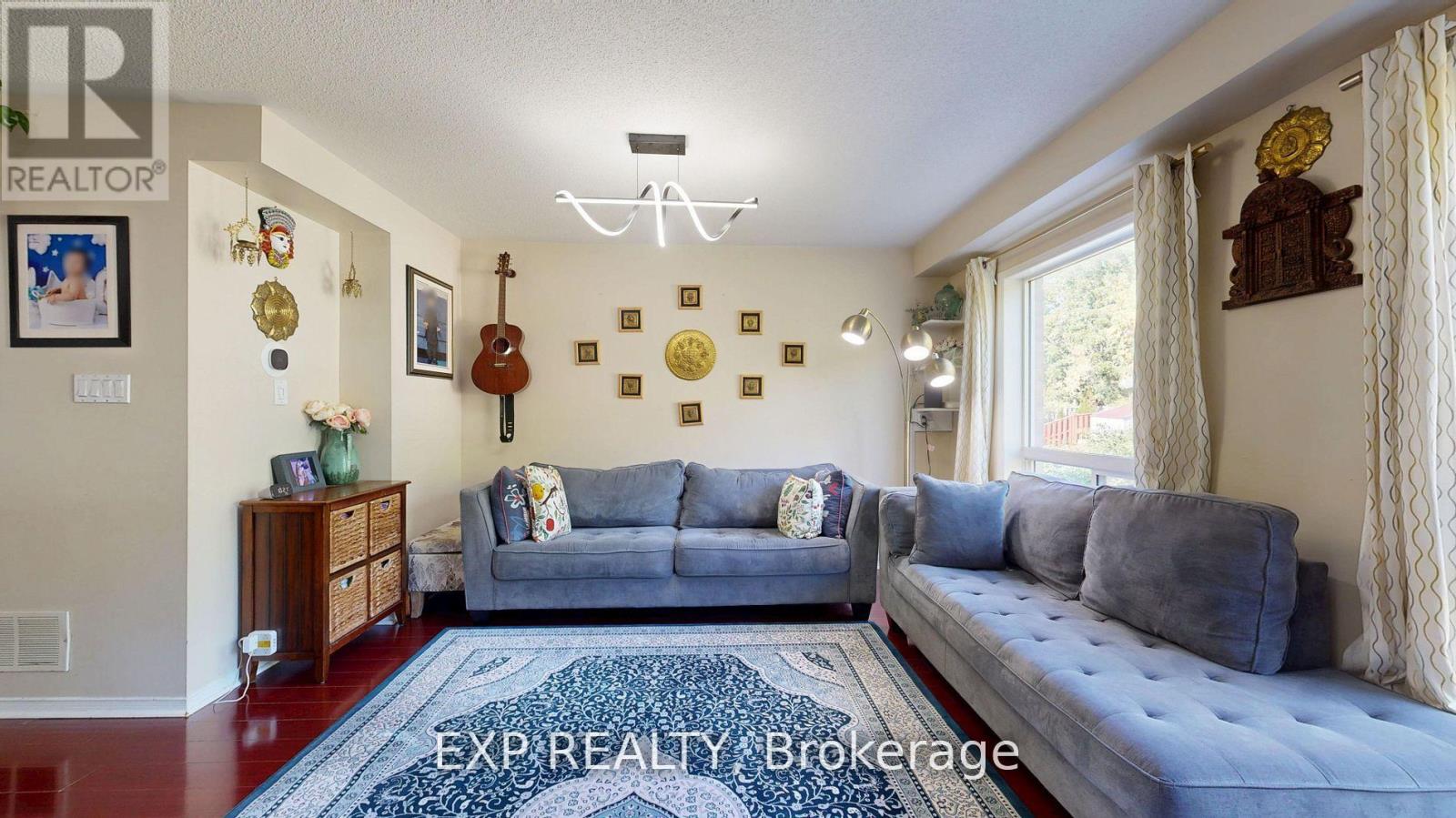 96 Conn Smythe Drive, Toronto, Ontario  M1J 3P5 - Photo 8 - E12586482