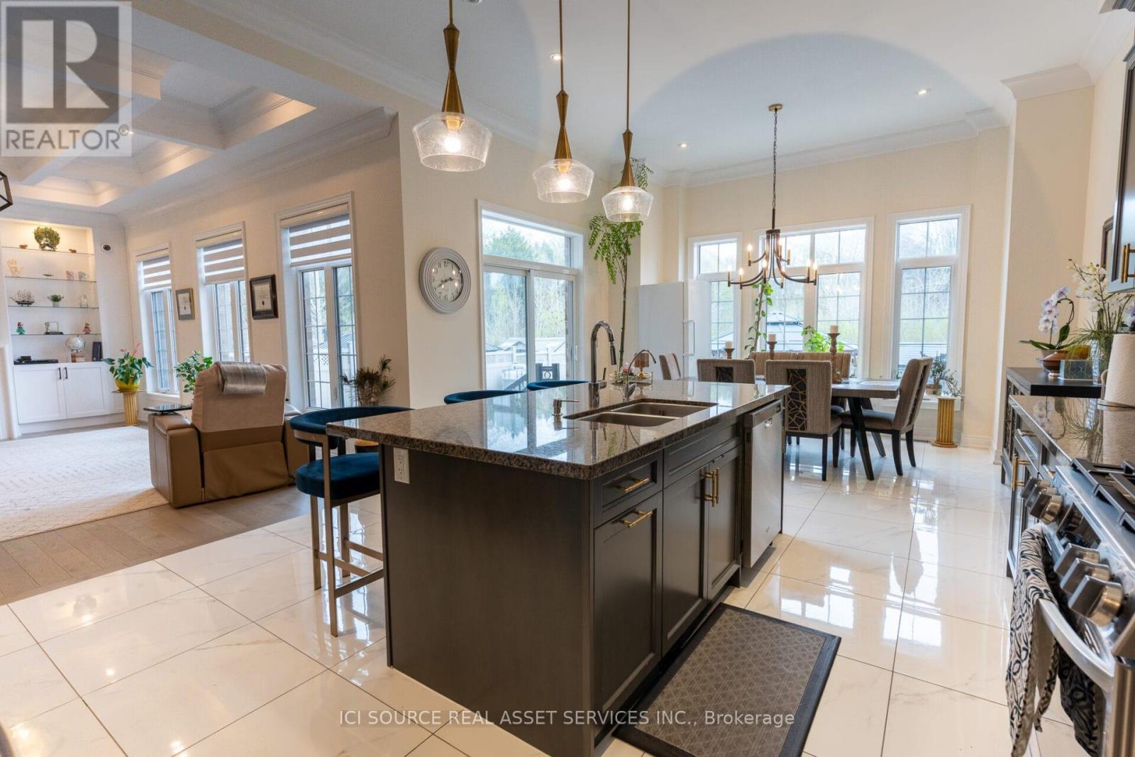 36 Blenheim Circle, Whitby, Ontario  L1P 0E3 - Photo 13 - E12579868