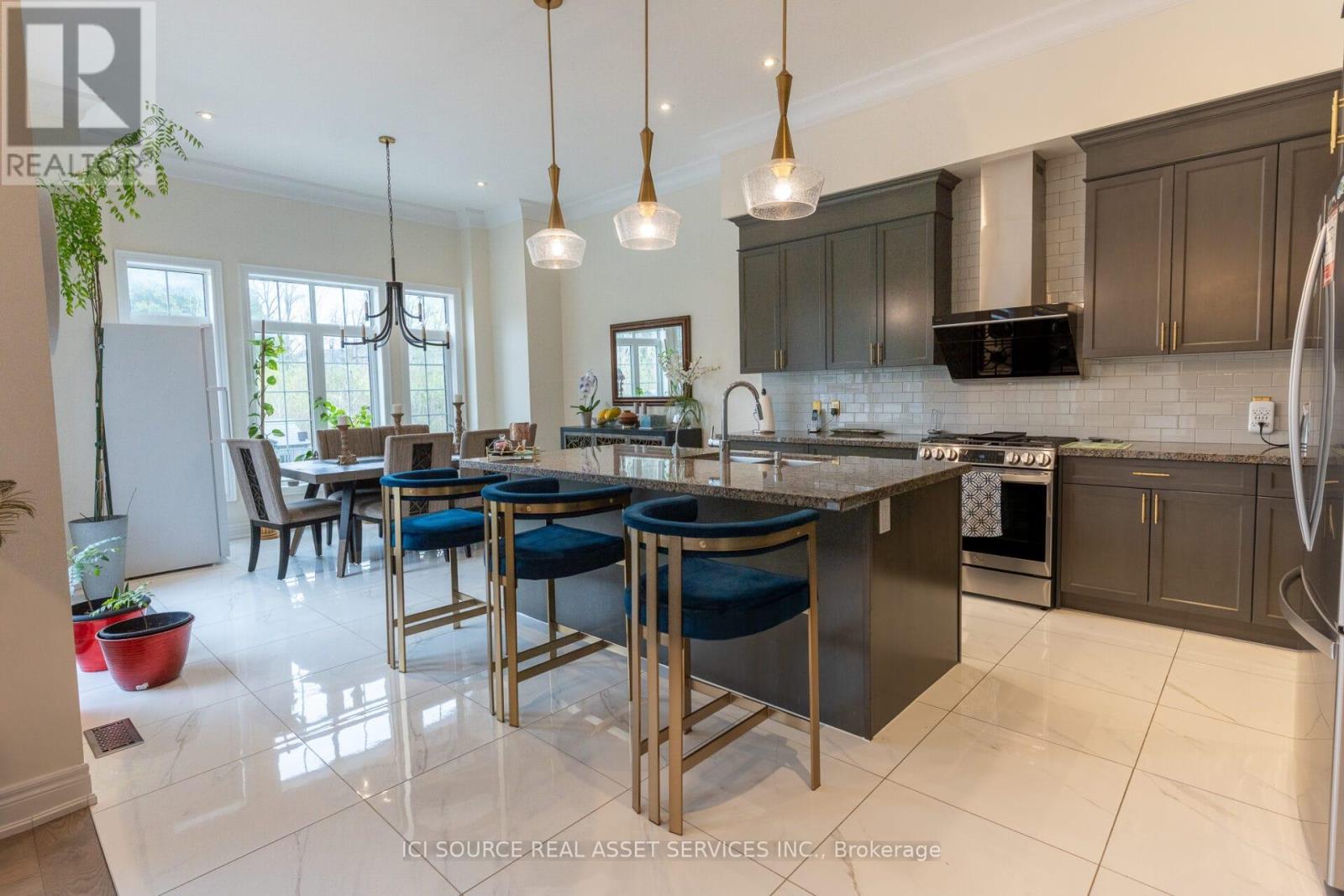 36 Blenheim Circle, Whitby, Ontario  L1P 0E3 - Photo 12 - E12579868