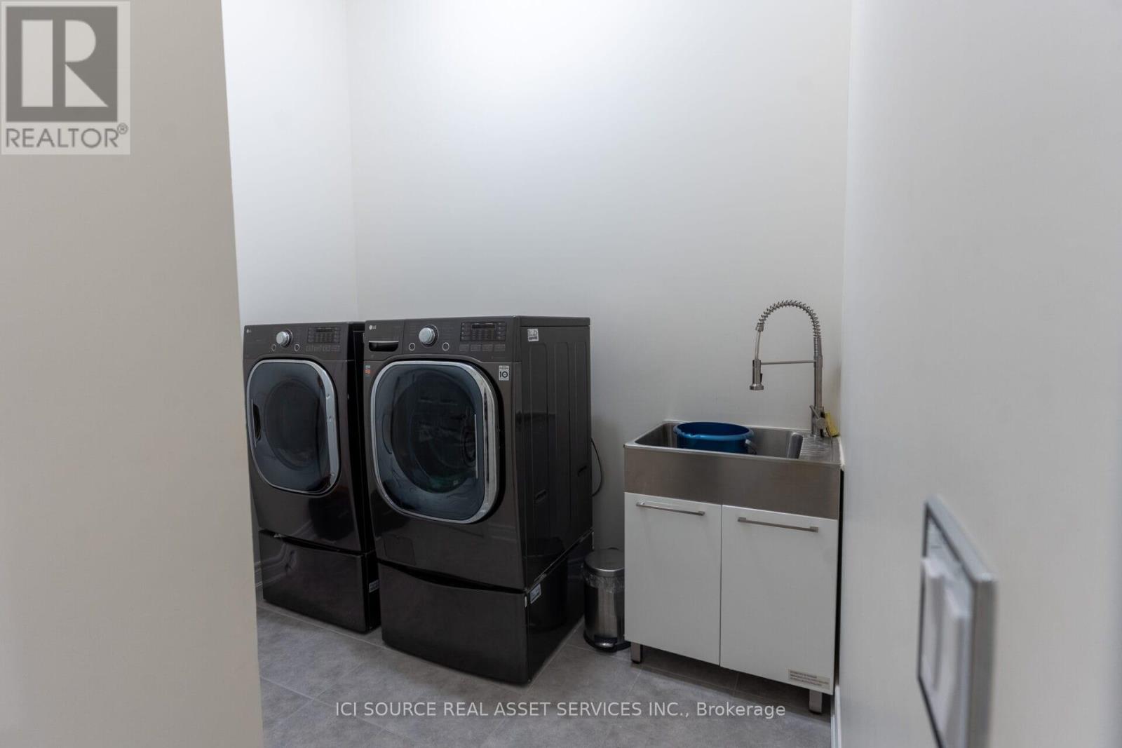 36 Blenheim Circle, Whitby, Ontario  L1P 0E3 - Photo 16 - E12579868