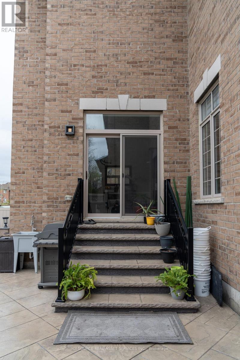 36 Blenheim Circle, Whitby, Ontario  L1P 0E3 - Photo 37 - E12579868