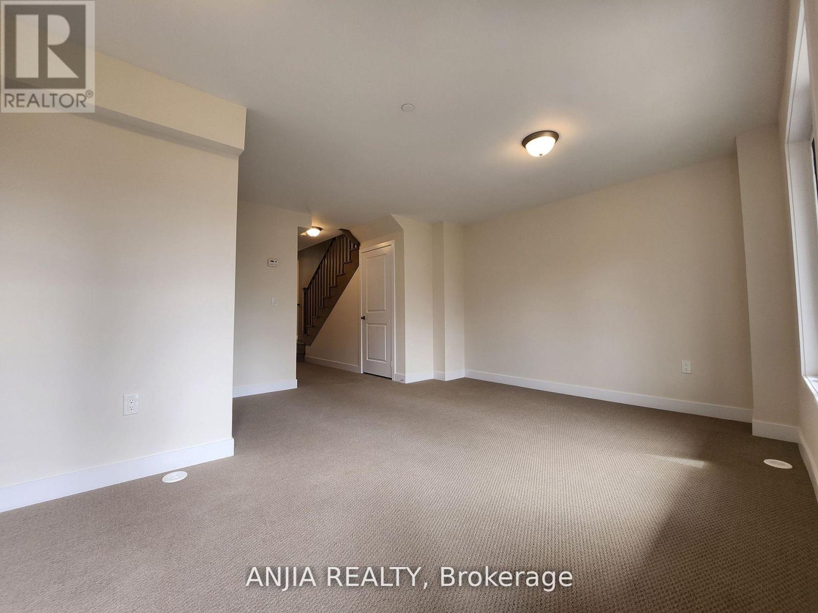 104 Credit Lane, Richmond Hill, Ontario  L4E 1G9 - Photo 7 - N12585528