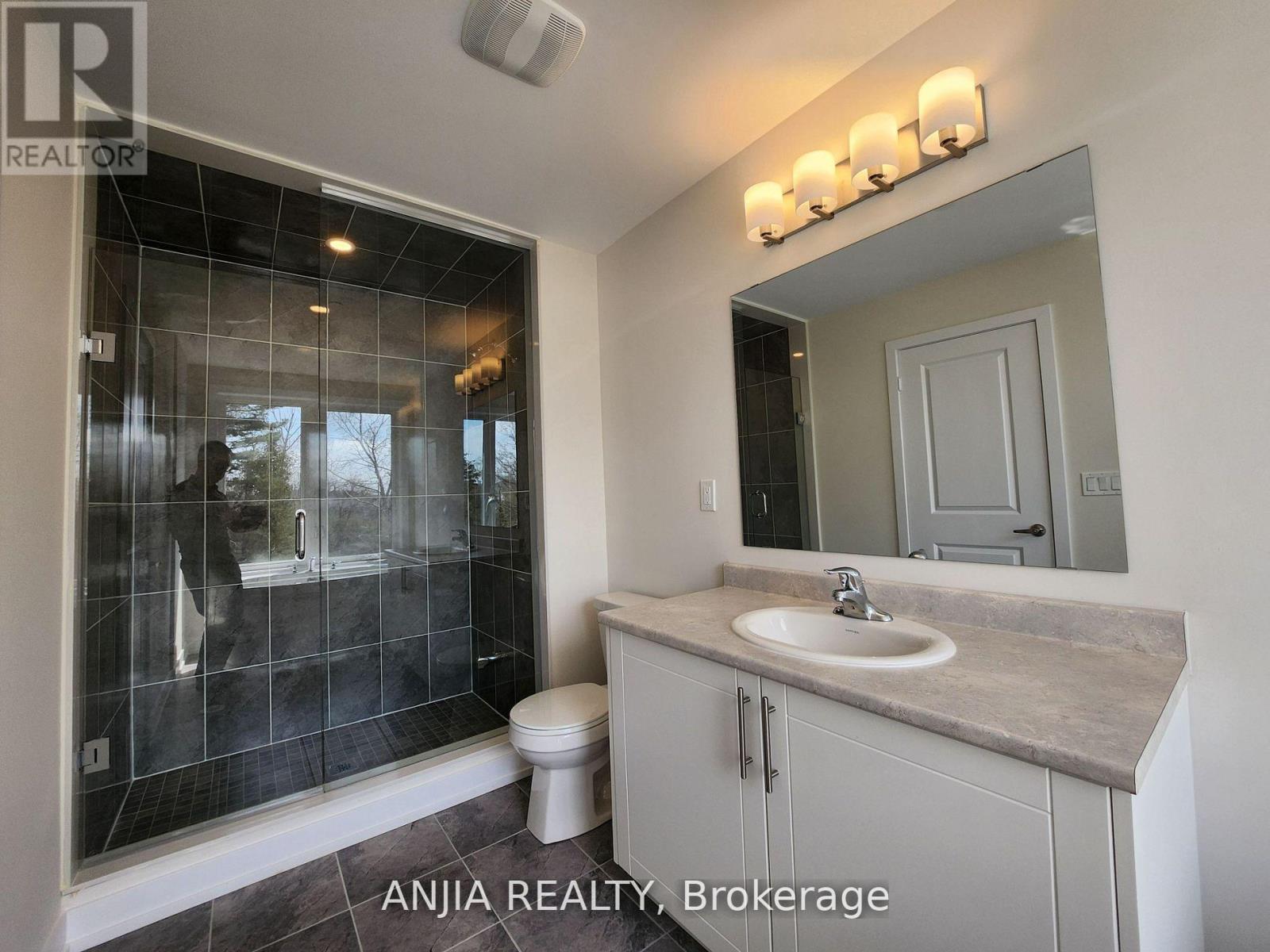 104 Credit Lane, Richmond Hill, Ontario  L4E 1G9 - Photo 25 - N12585528