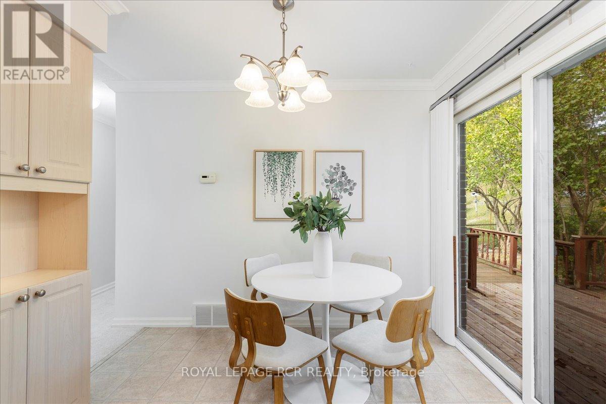 153 Stickwood Court, Newmarket, Ontario  L3Y 5V2 - Photo 10 - N12586330