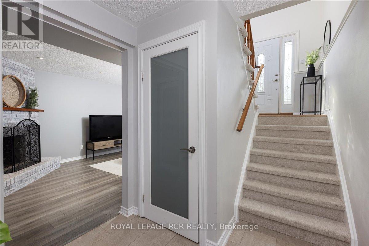 153 Stickwood Court, Newmarket, Ontario  L3Y 5V2 - Photo 18 - N12586330