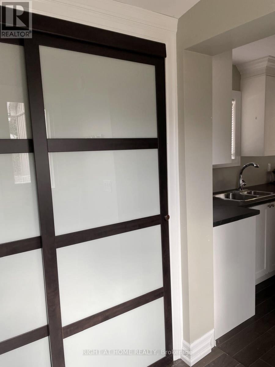 16 Sixth Street, Georgina, Ontario  L0E 1N0 - Photo 6 - N12586356