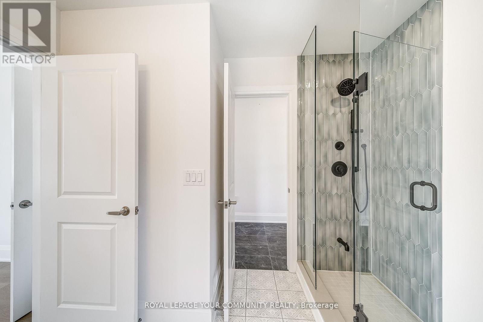 35 Big Canoe Drive, Georgina, Ontario  L0E 1R0 - Photo 11 - N12586358