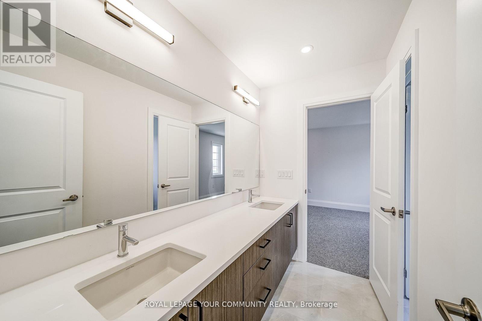 35 Big Canoe Drive, Georgina, Ontario  L0E 1R0 - Photo 38 - N12586358