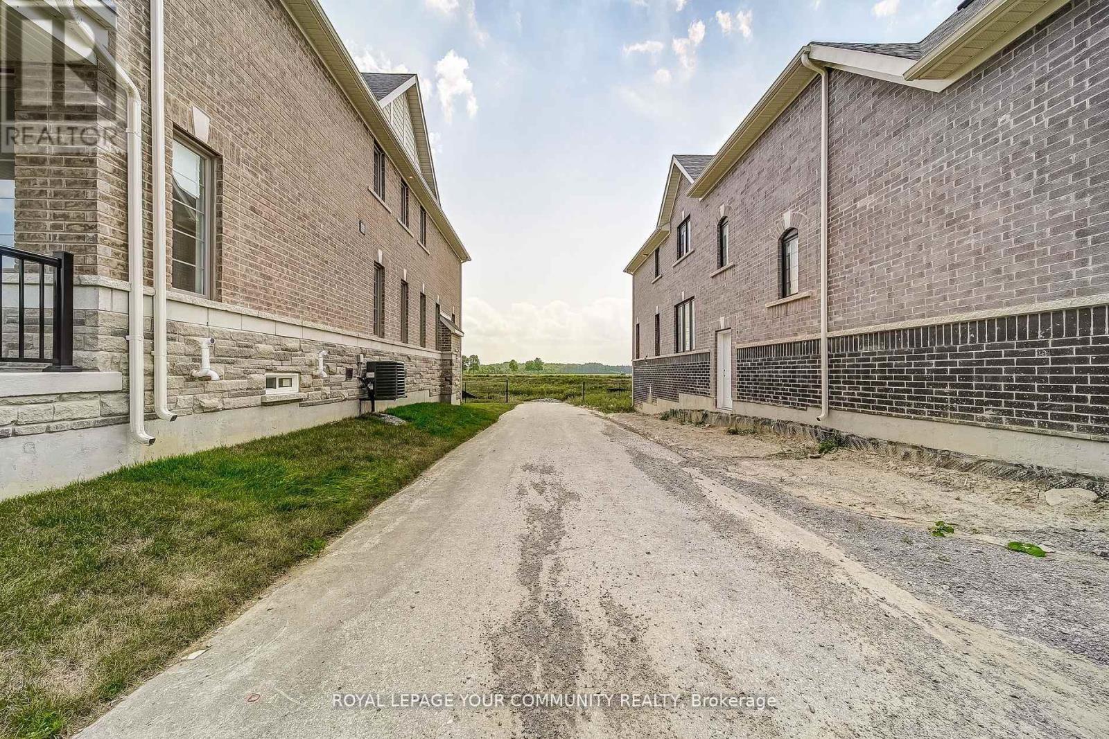 35 Big Canoe Drive, Georgina, Ontario  L0E 1R0 - Photo 42 - N12586358