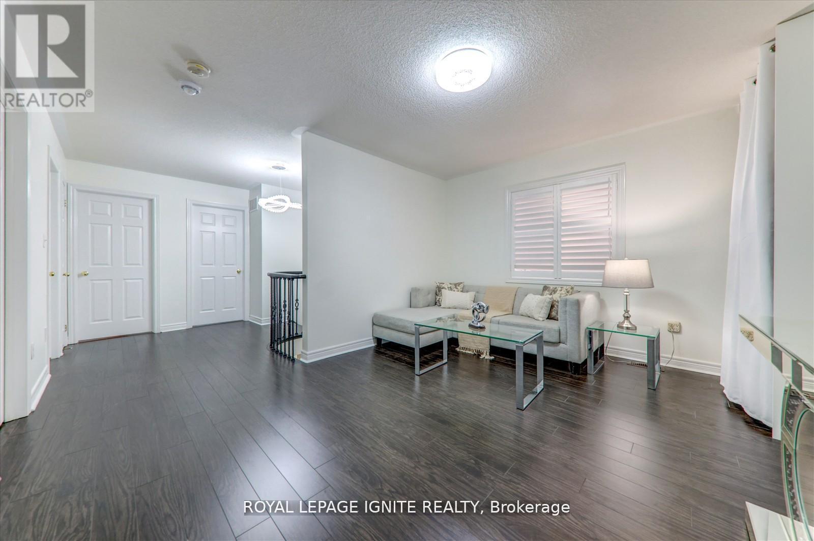 127 Noah's Farm Trail, Whitchurch-Stouffville, Ontario L4A 4P1 - Photo 13 - N12586460