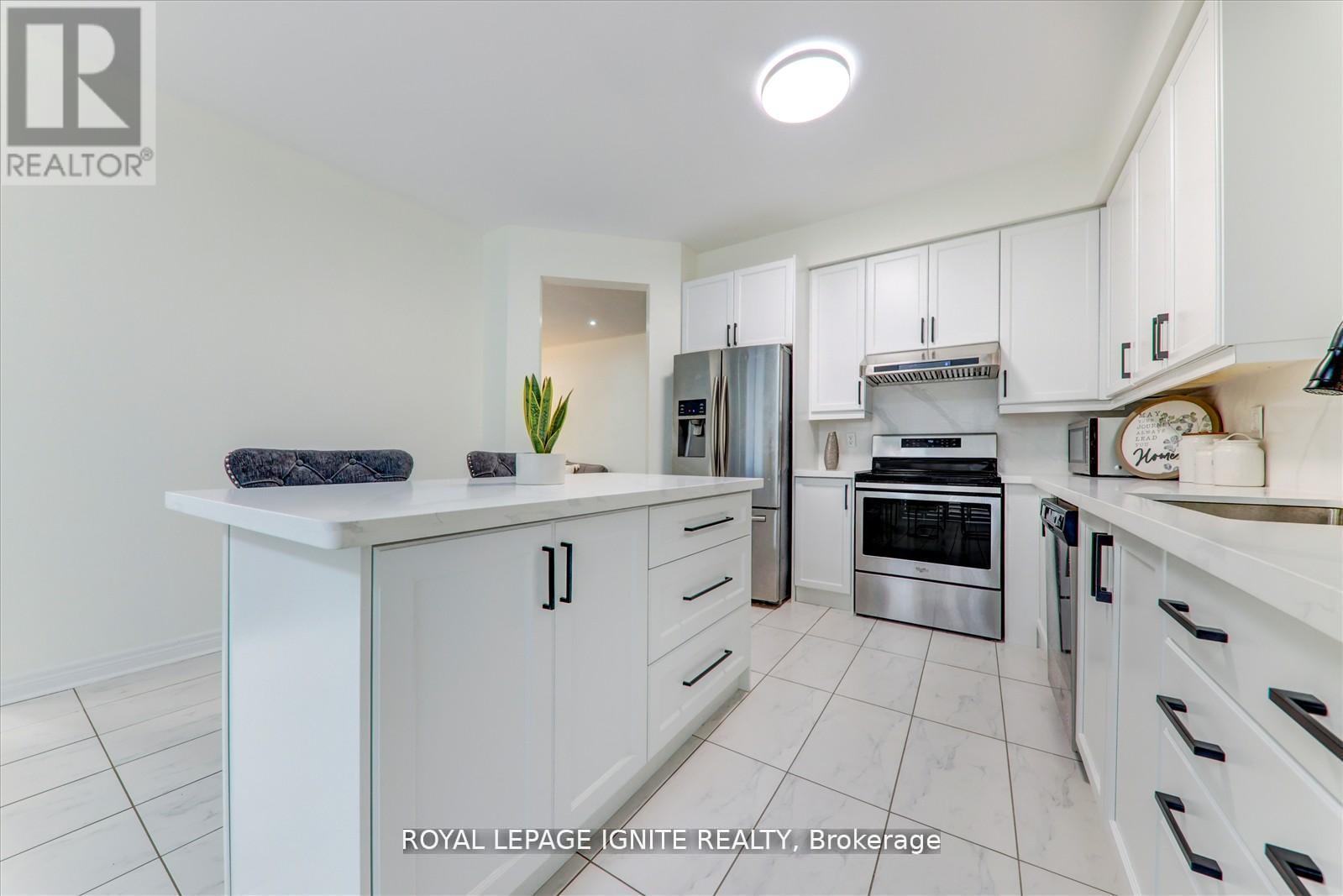 127 Noah's Farm Trail, Whitchurch-Stouffville, Ontario L4A 4P1 - Photo 7 - N12586460