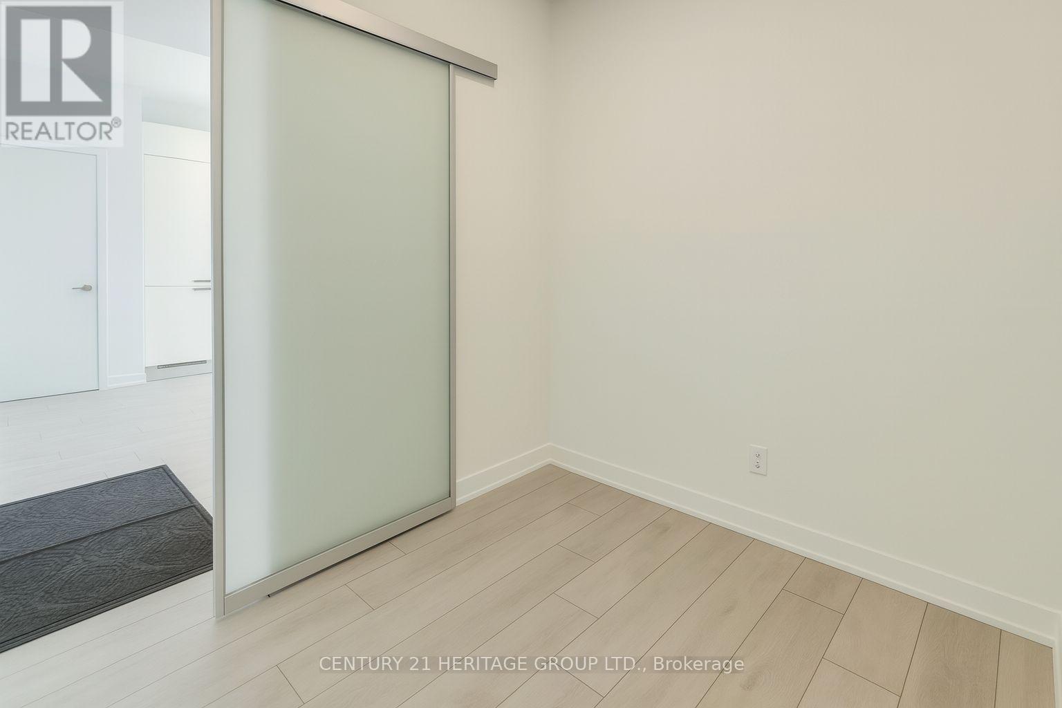 1403 - 39 Mary Street, Barrie, Ontario  L4N 1S9 - Photo 10 - S12586382