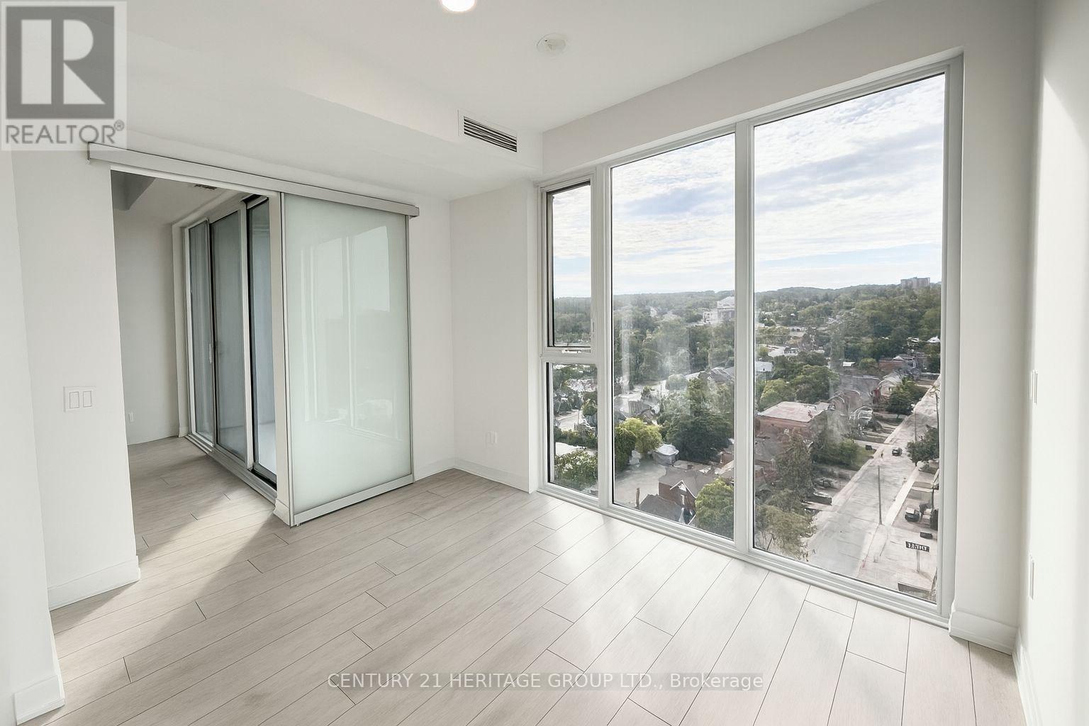 1403 - 39 Mary Street, Barrie, Ontario  L4N 1S9 - Photo 8 - S12586382