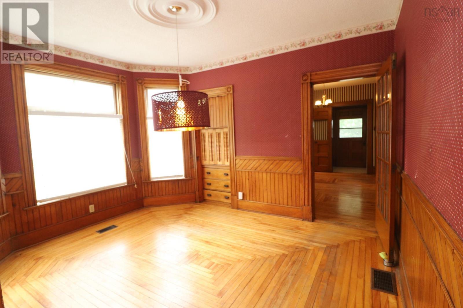 8 Lansdoon Place, Truro, Nova Scotia  B2N 2G1 - Photo 7 - 202522474