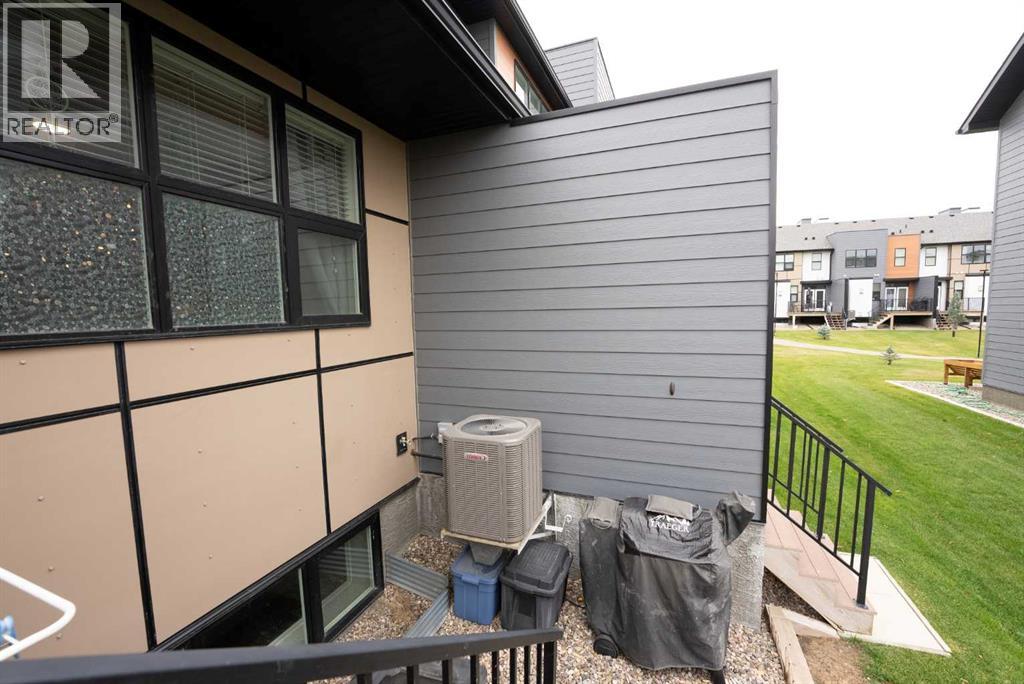 4, 59 Aquitania Circle W, Lethbridge, Alberta  T1J 5M5 - Photo 37 - A2264593