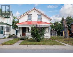 106 RUSSELL STREET W