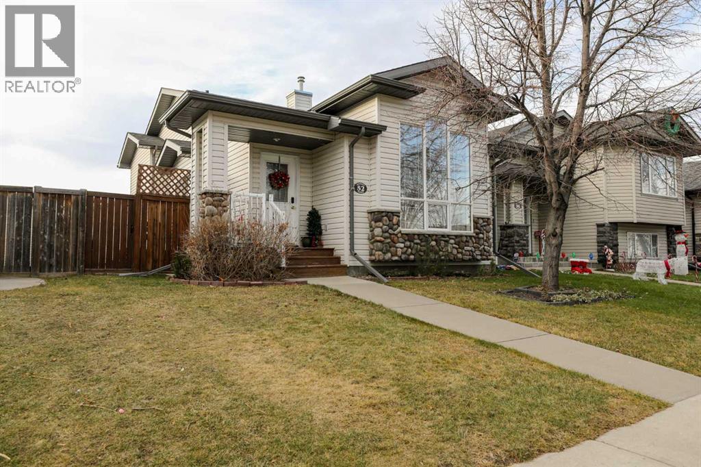 52 Lynx Road N, Lethbridge, Alberta  T1H 6V1 - Photo 1 - A2272825