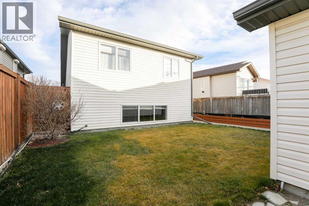 52 Lynx Road N, Lethbridge, Alberta  T1H 6V1 - Photo 3 - A2272825