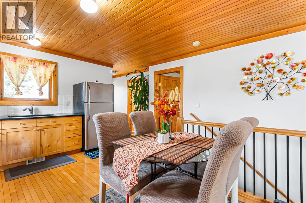 2018 24 Avenue, Didsbury, Alberta  T0M 0W0 - Photo 14 - A2262451