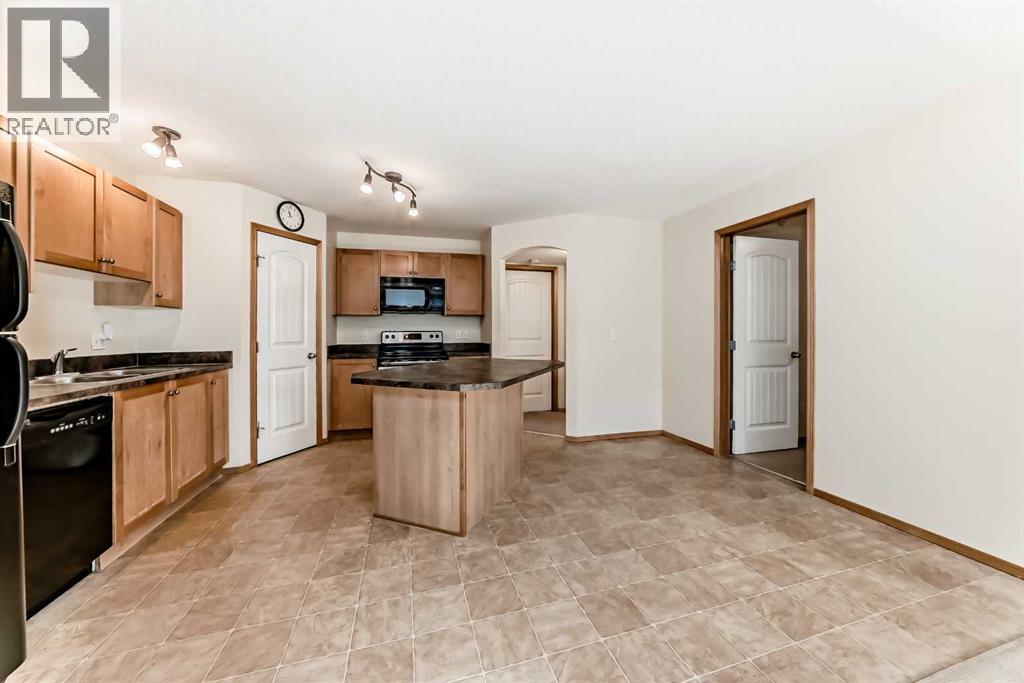 106, 20 Panatella Landing Nw, Calgary, Alberta  T3K 0K8 - Photo 5 - A2263335