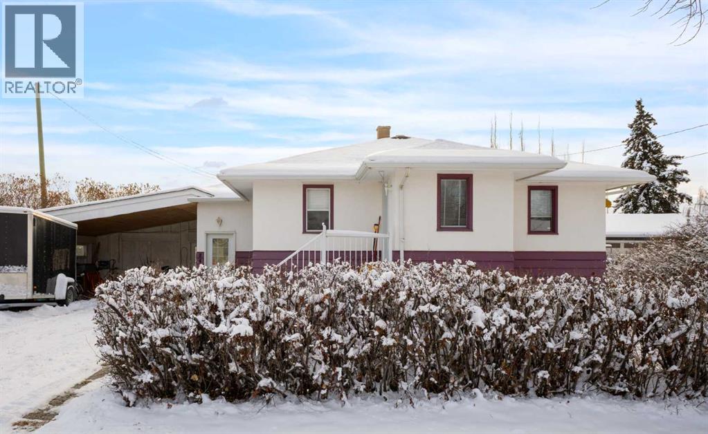 841 E Nanton Street, Carstairs, Alberta  T0M 0N0 - Photo 2 - A2267704