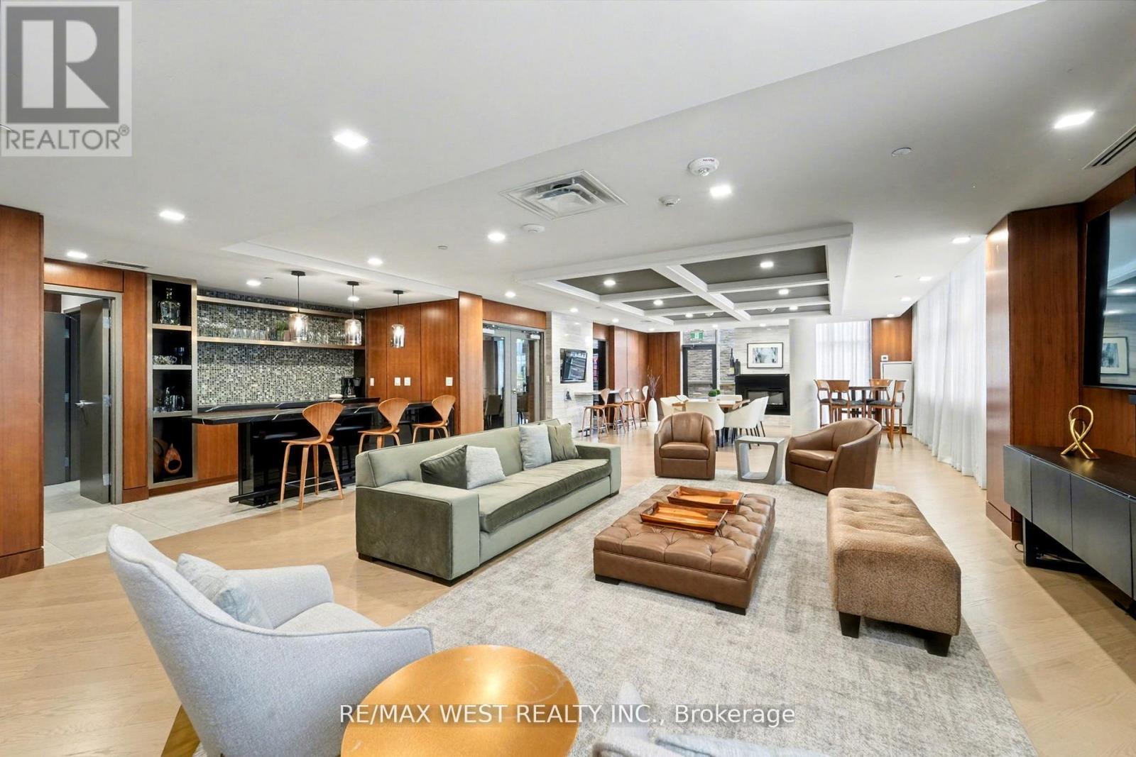 357 - 1575 Lakeshore Road, Mississauga, Ontario  L5J 0B1 - Photo 8 - W12586366