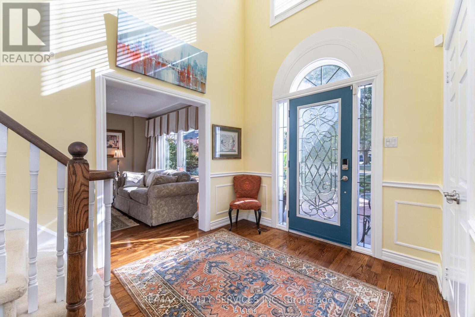 30 Starling Court, Brampton, Ontario  L6Z 3P5 - Photo 5 - W12586368