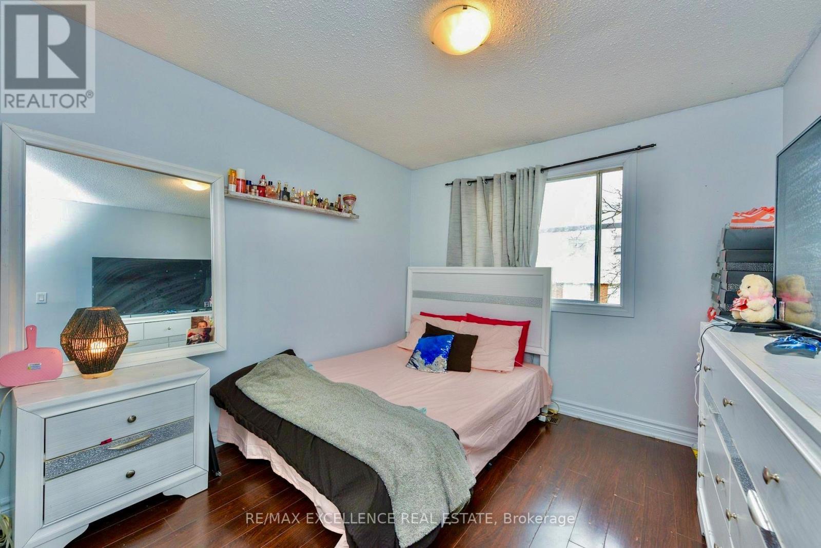 92 - 7500 Goreway Drive, Mississauga, Ontario  L4T 3C7 - Photo 9 - W12586372