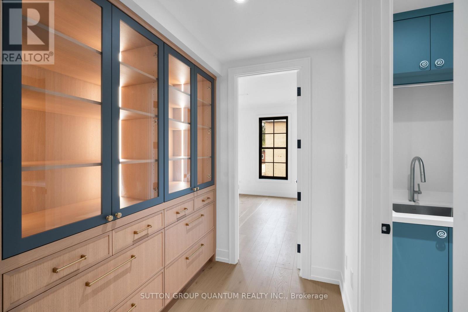 78 Trafalgar Road, Oakville, Ontario  L6J 2S7 - Photo 15 - W12586380