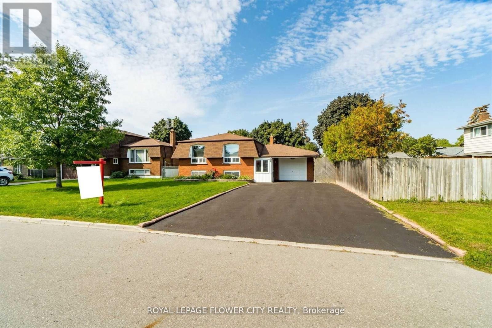 5 GRASSMERE CRESCENT, Brampton, Ontario