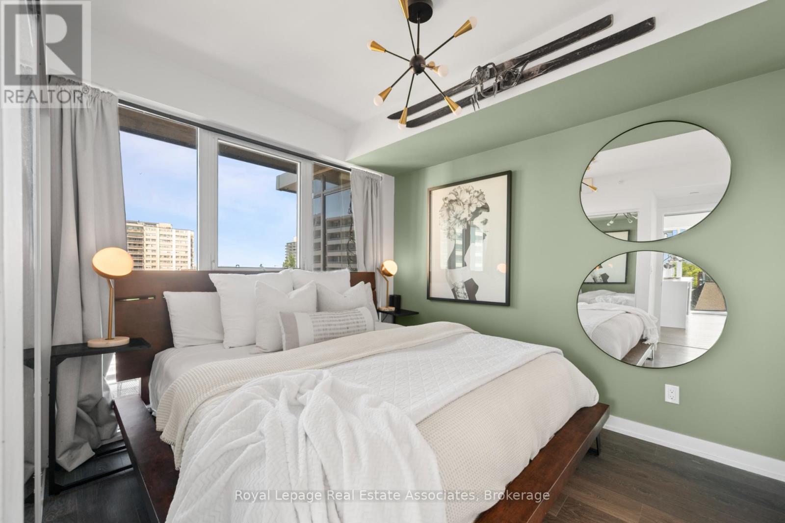 602 - 370 Martha Street, Burlington, Ontario  L7R 0G9 - Photo 11 - W12586432