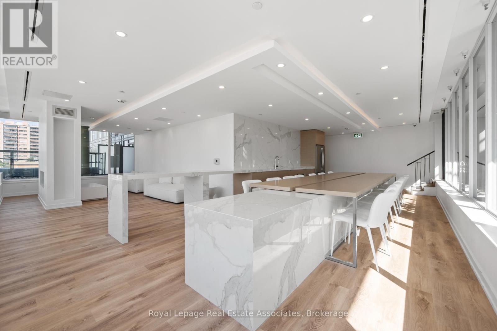 602 - 370 Martha Street, Burlington, Ontario  L7R 0G9 - Photo 26 - W12586432