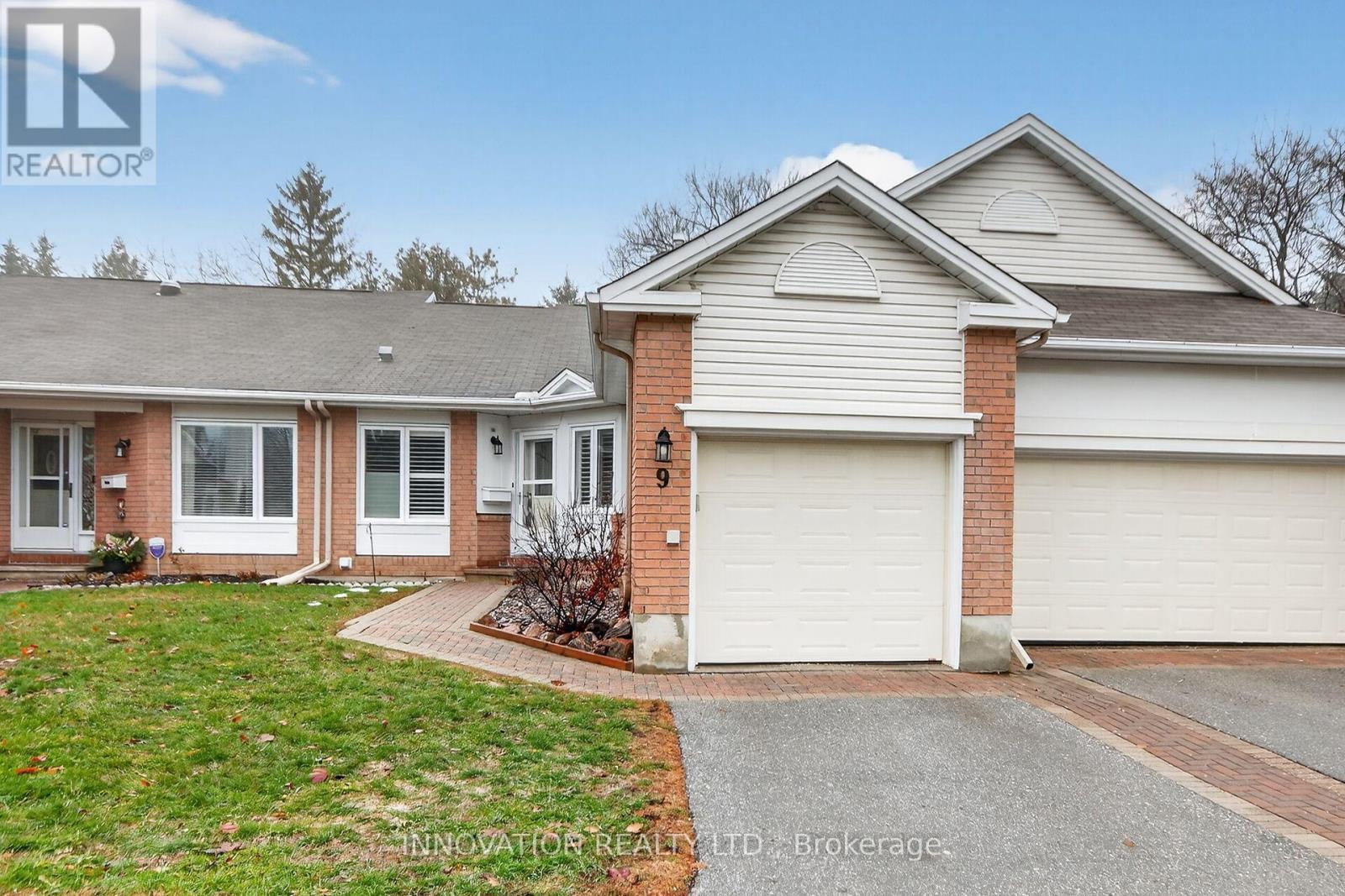 9 Heather Glen Court, Ottawa, Ontario  K2S 1L3 - Photo 2 - X12586522