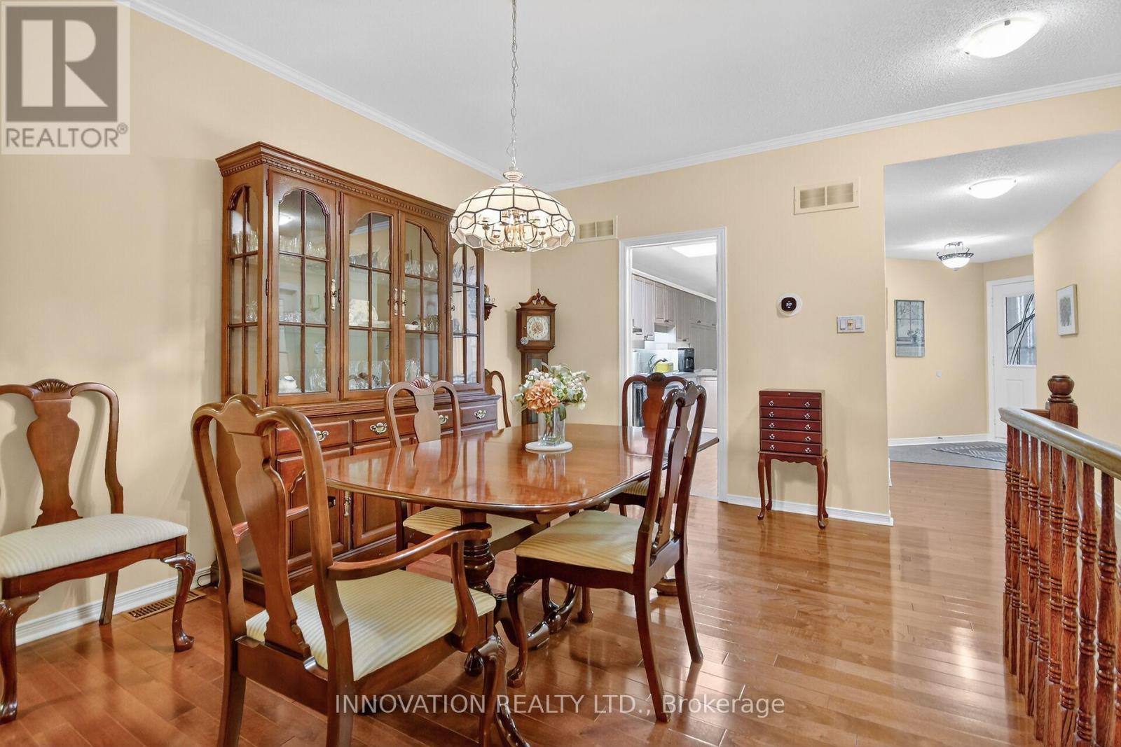 9 Heather Glen Court, Ottawa, Ontario  K2S 1L3 - Photo 8 - X12586522