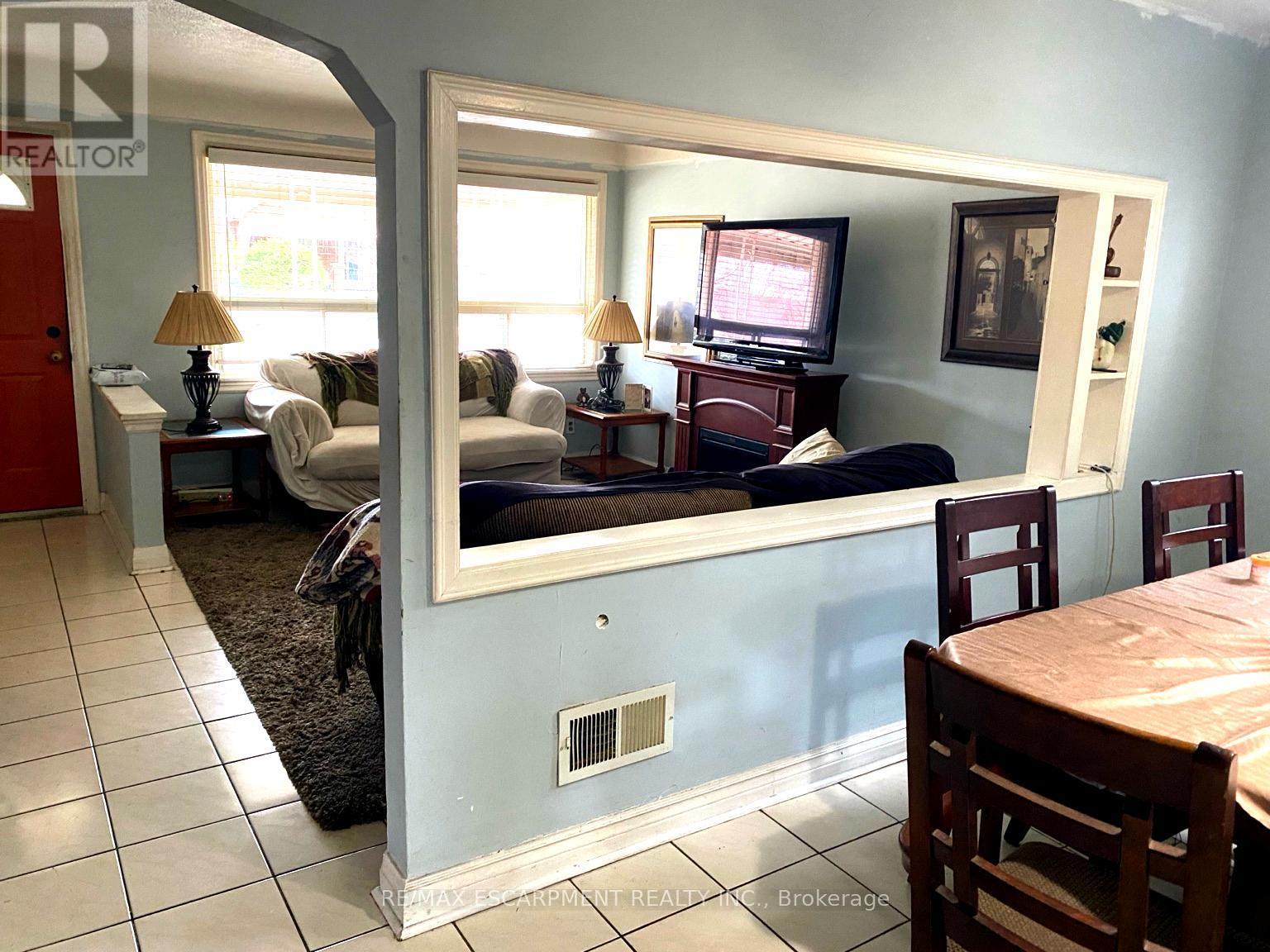 140 Stewartdale Avenue, Hamilton, Ontario  L8K 4P5 - Photo 4 - X12586344