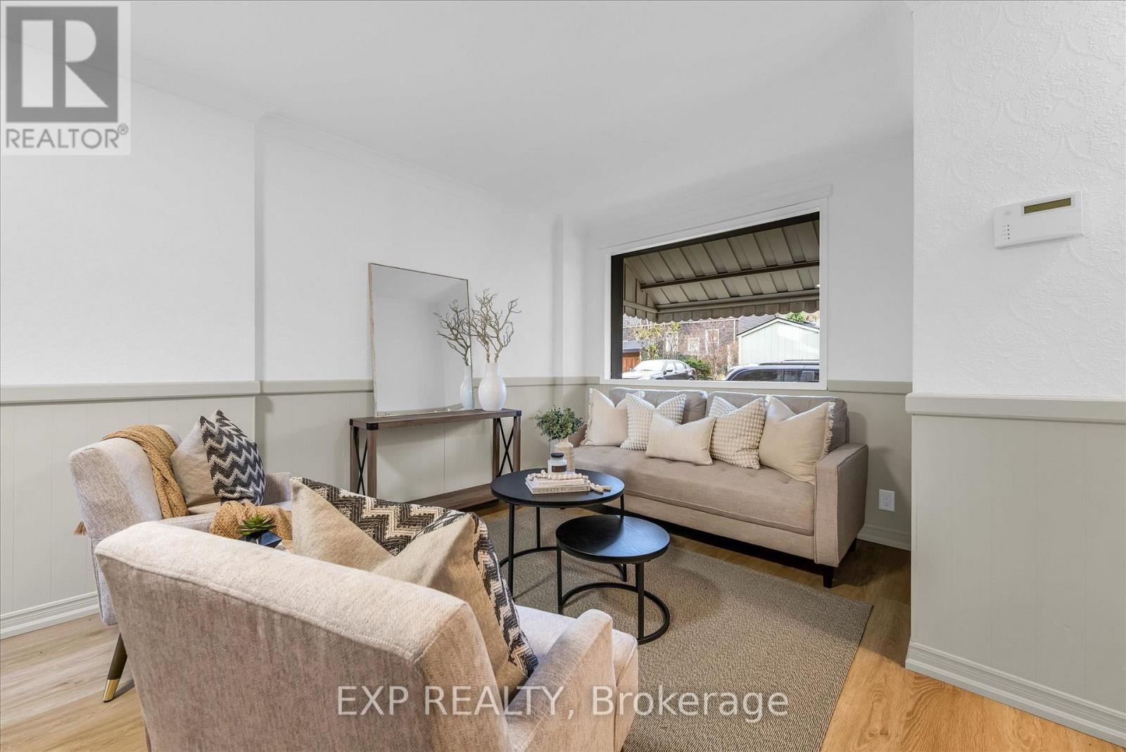 11 Ford Street, Hamilton, Ontario  L8N 2P4 - Photo 4 - X12586348