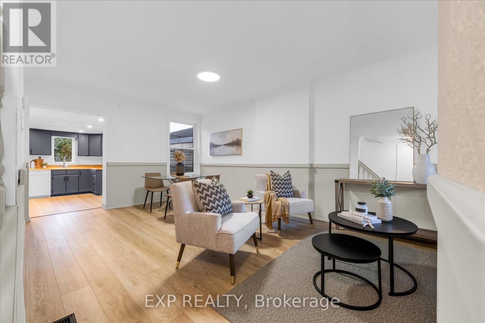 11 Ford Street, Hamilton, Ontario  L8N 2P4 - Photo 6 - X12586348